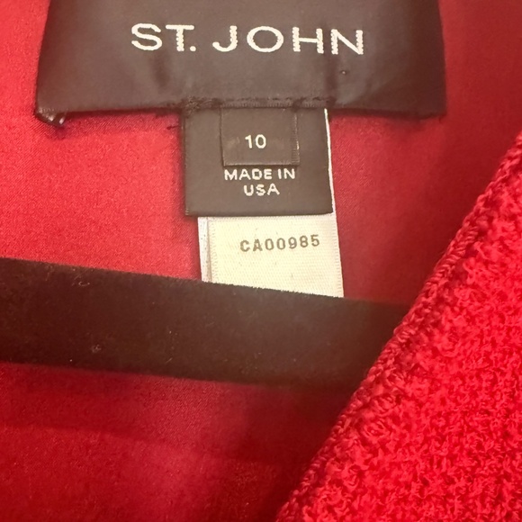 Red St John - size 10 boucle knit dress - Picture 4 of 5